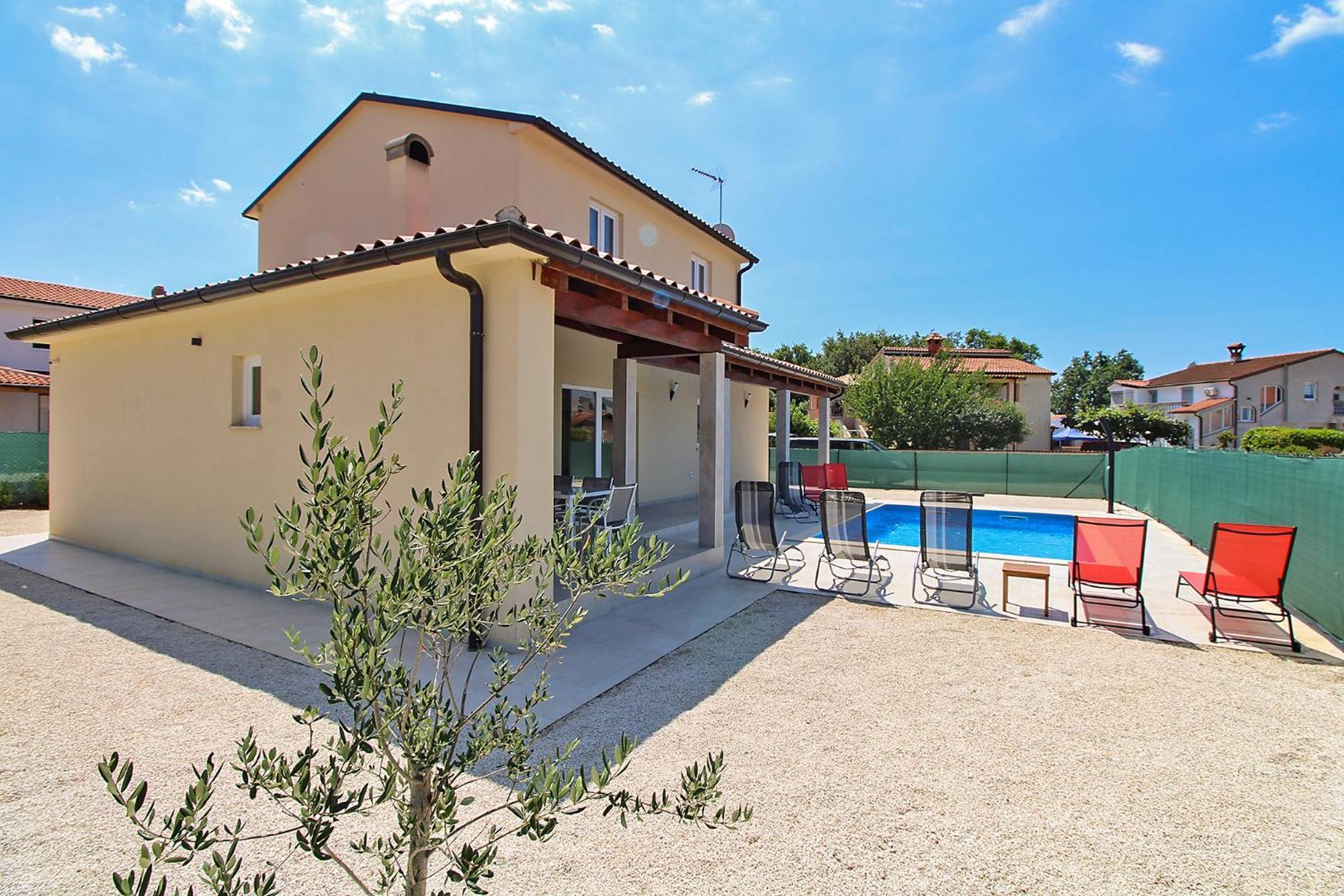Holiday home Lovor 2351 Pula